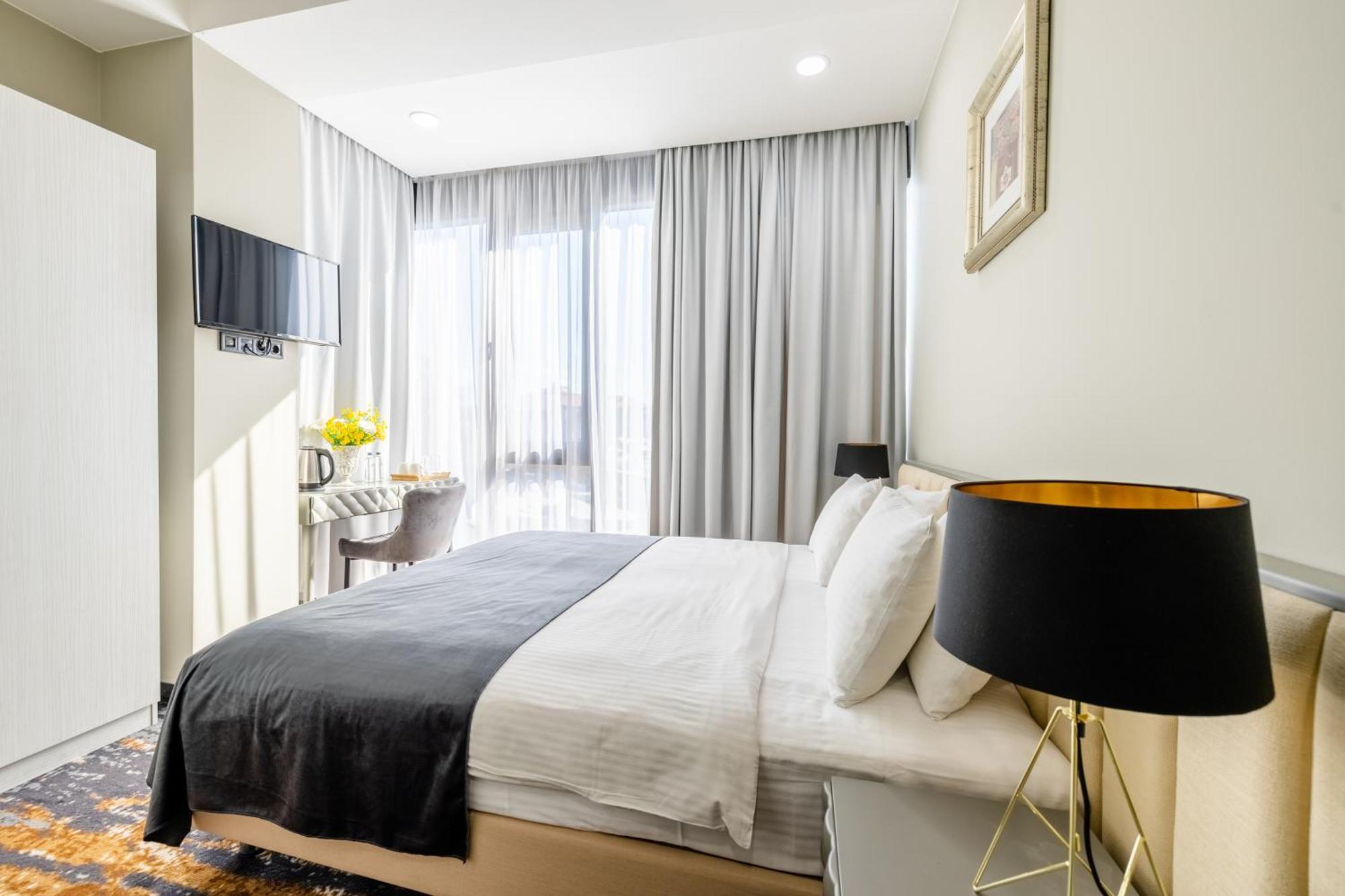 Hotel Brosse Garden Tiflis Exterior foto