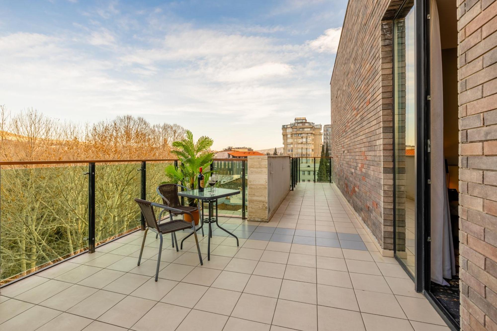 Hotel Brosse Garden Tiflis Exterior foto