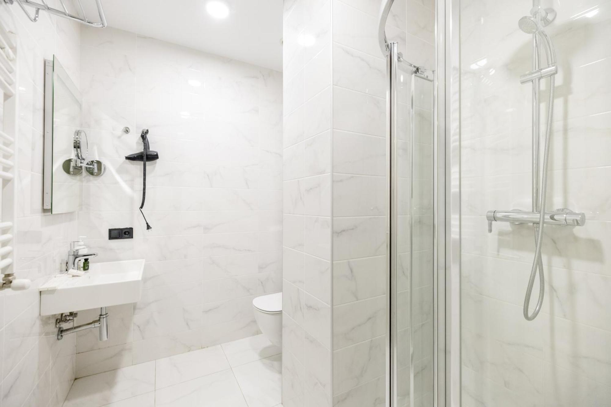 Hotel Brosse Garden Tiflis Habitación foto